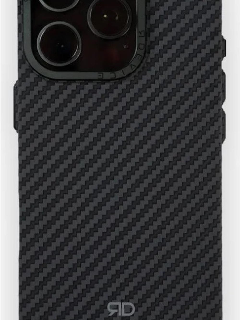 17 Pro Max iPhone Case Carbon Diver